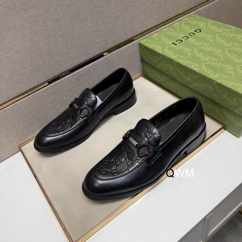 Gucci Men's Shoes 720